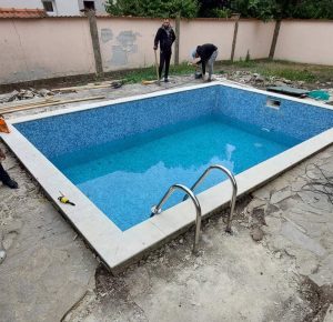 Gneis um den Pool in Fish Fish, Baltschik – Foto 1