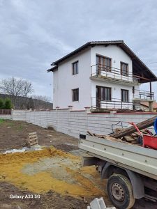 Block Fence in Rogachevo – photo 1