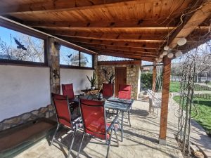 Wooden Barbecue and Carport in Sokolovo – photo 2